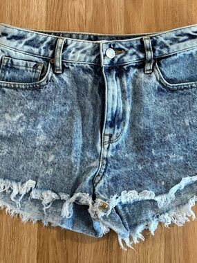 EUC Women’s PacSun Dazzle High Waisted Denim Festival Shorts - Acid Wash - 25